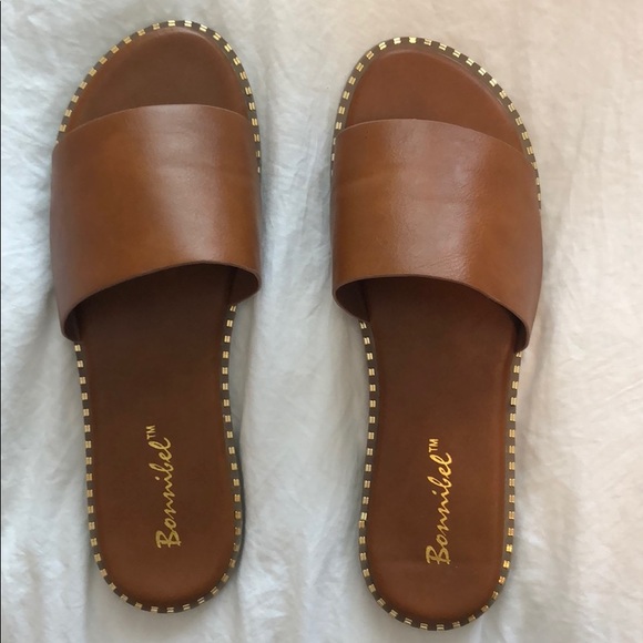 COPY - Tan slide sandals - Picture 3 of 3